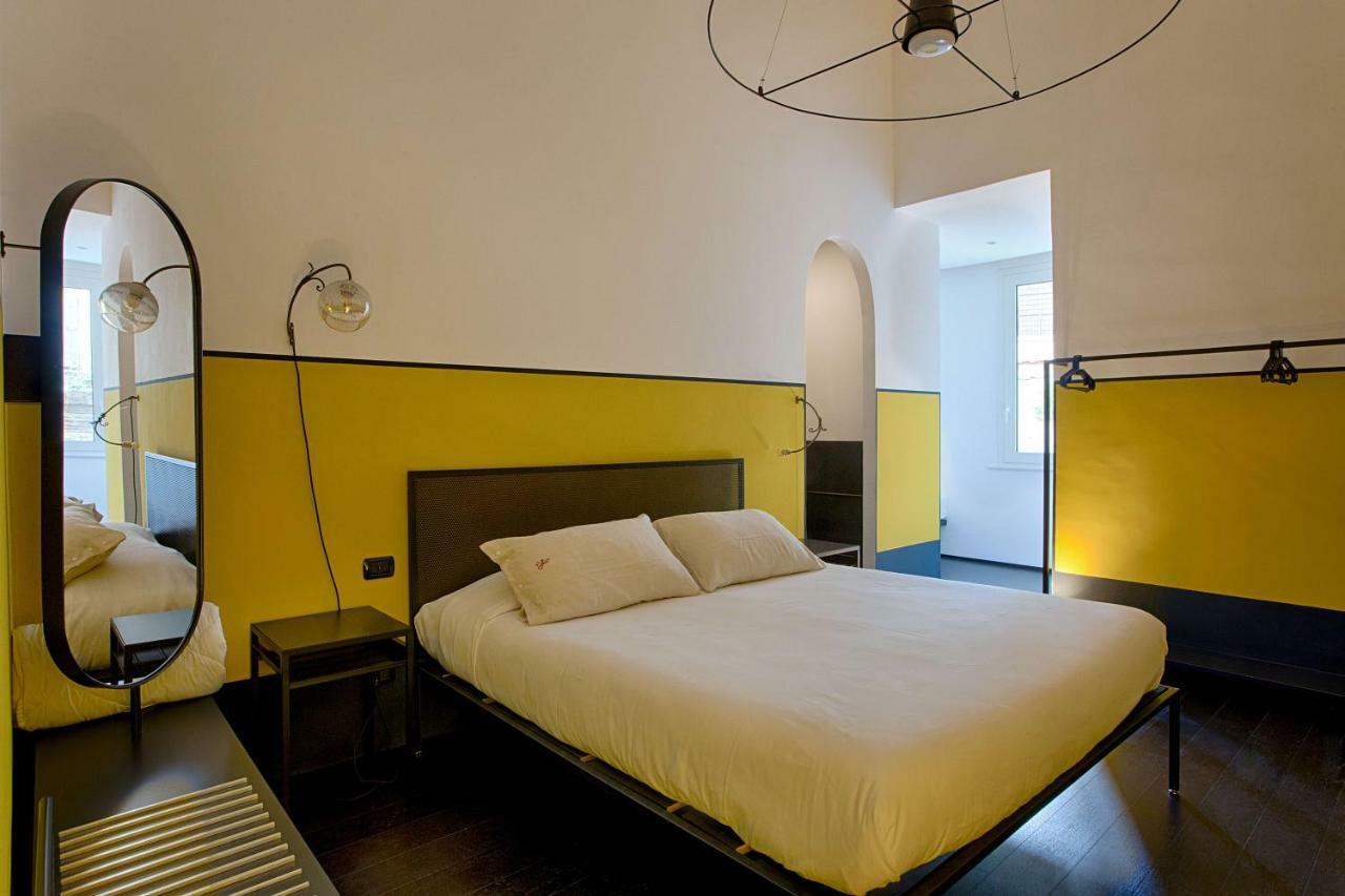 Tutt 'E Sant Luxury Rooms Napoli Bagian luar foto